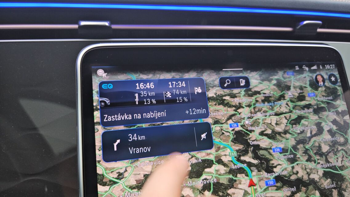 Mercedes-Benz EQE SUV