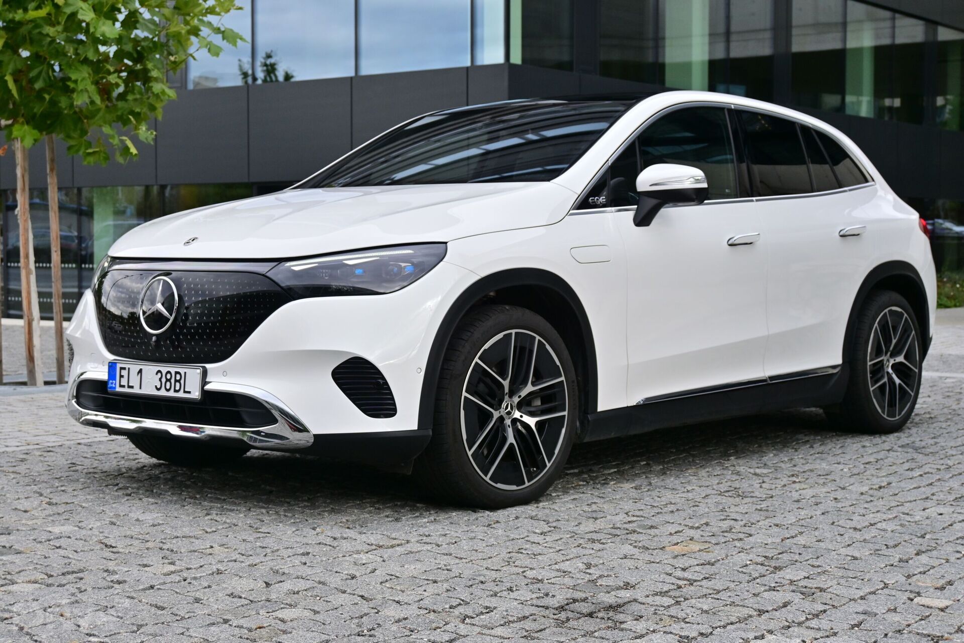 Mercedes-Benz EQE SUV