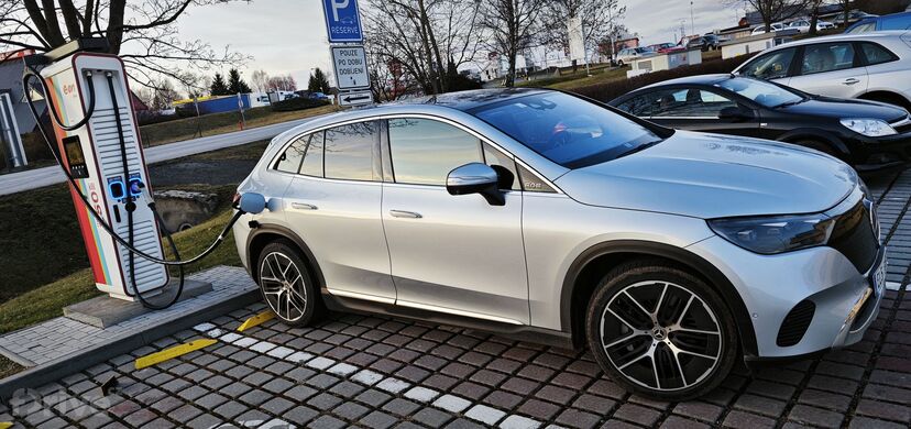 Mercedes-Benz EQE SUV