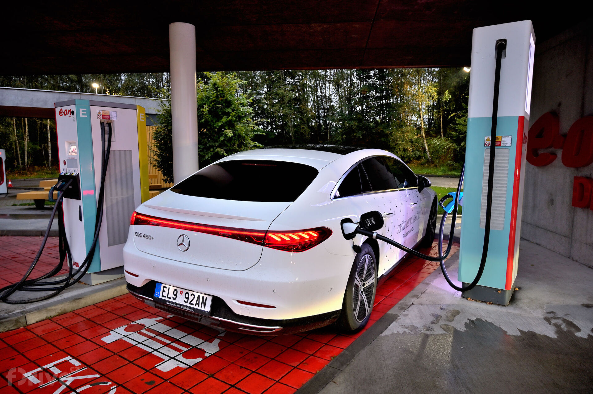 Mercedes-Benz EQS 450+