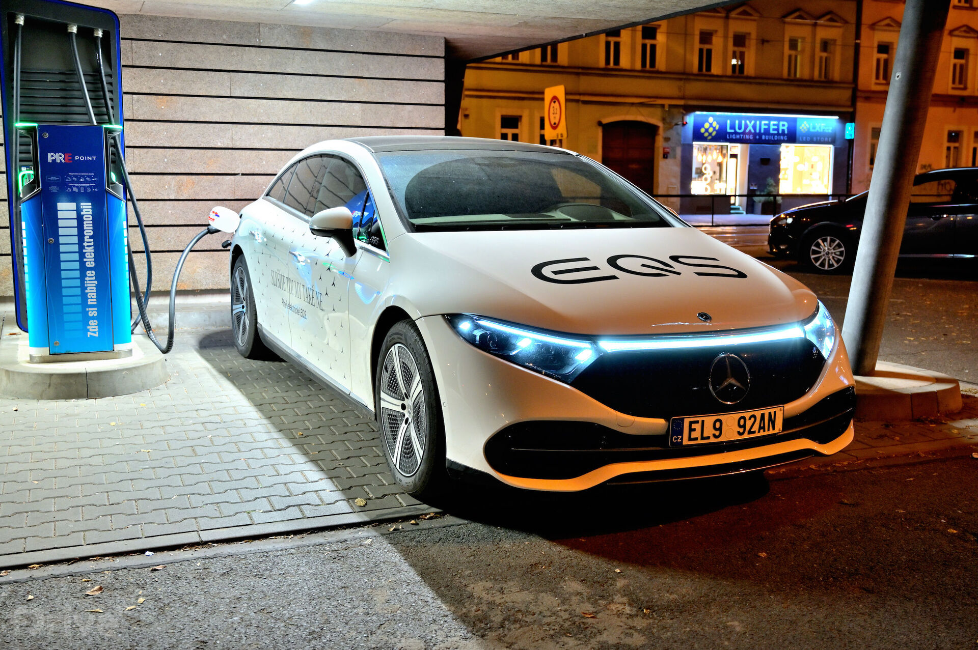 Mercedes-Benz EQS 450+