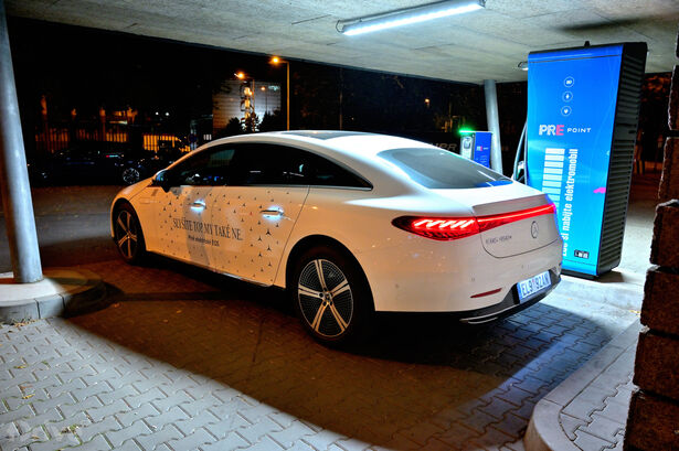 Mercedes-Benz EQS 450+