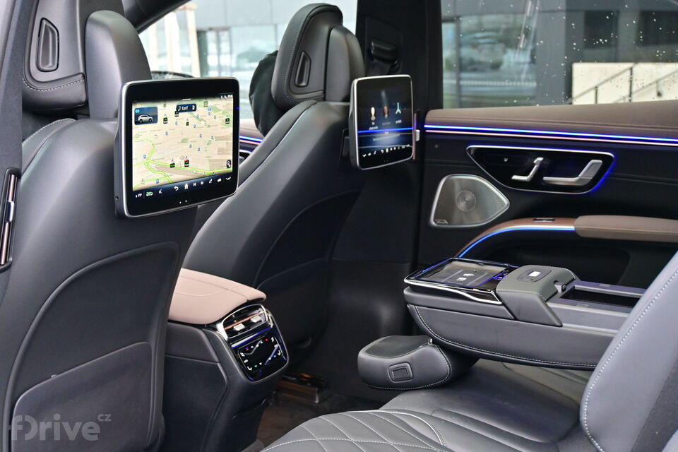 Mercedes-Benz EQS SUV