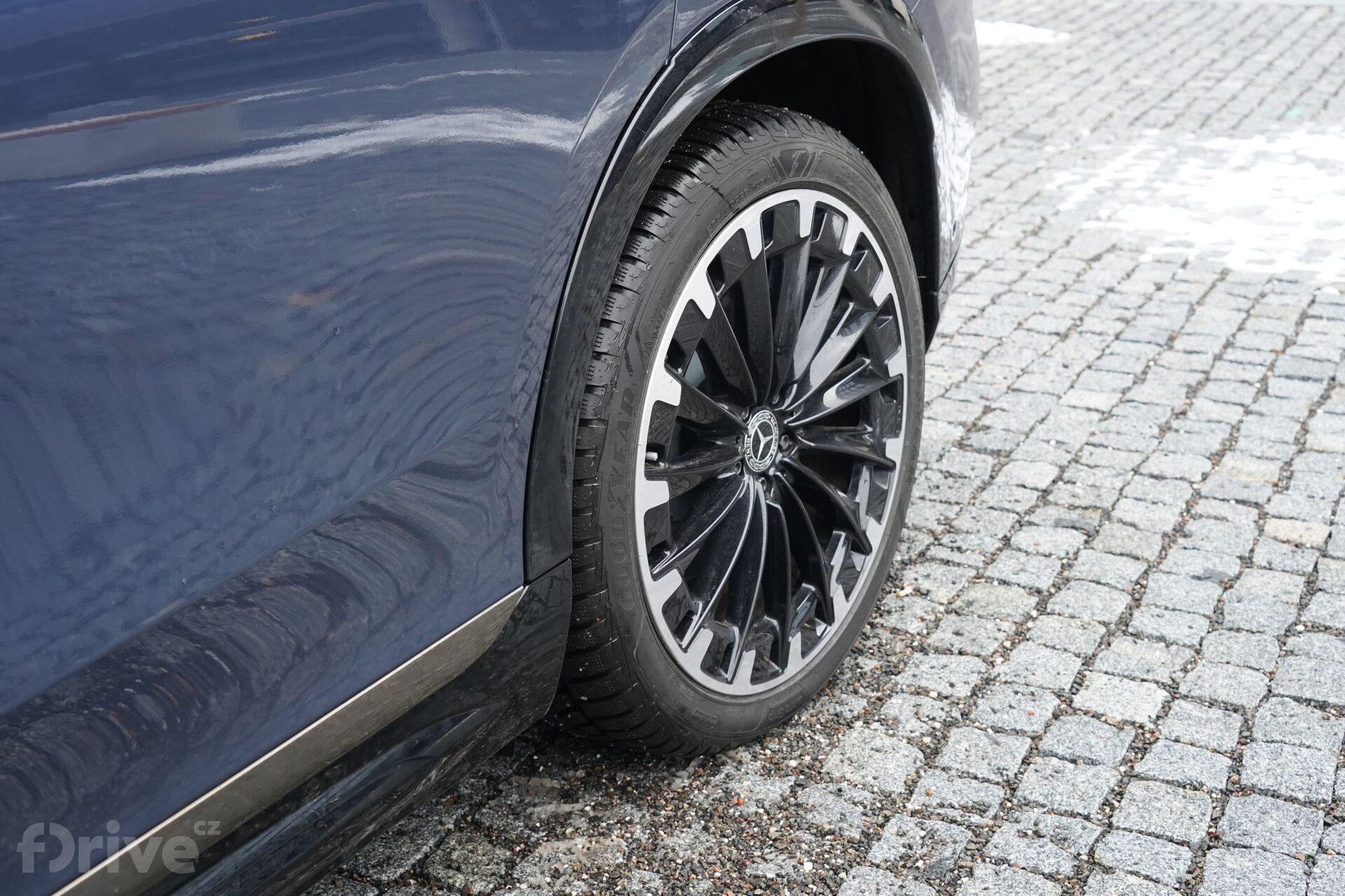 Mercedes-Benz EQS SUV