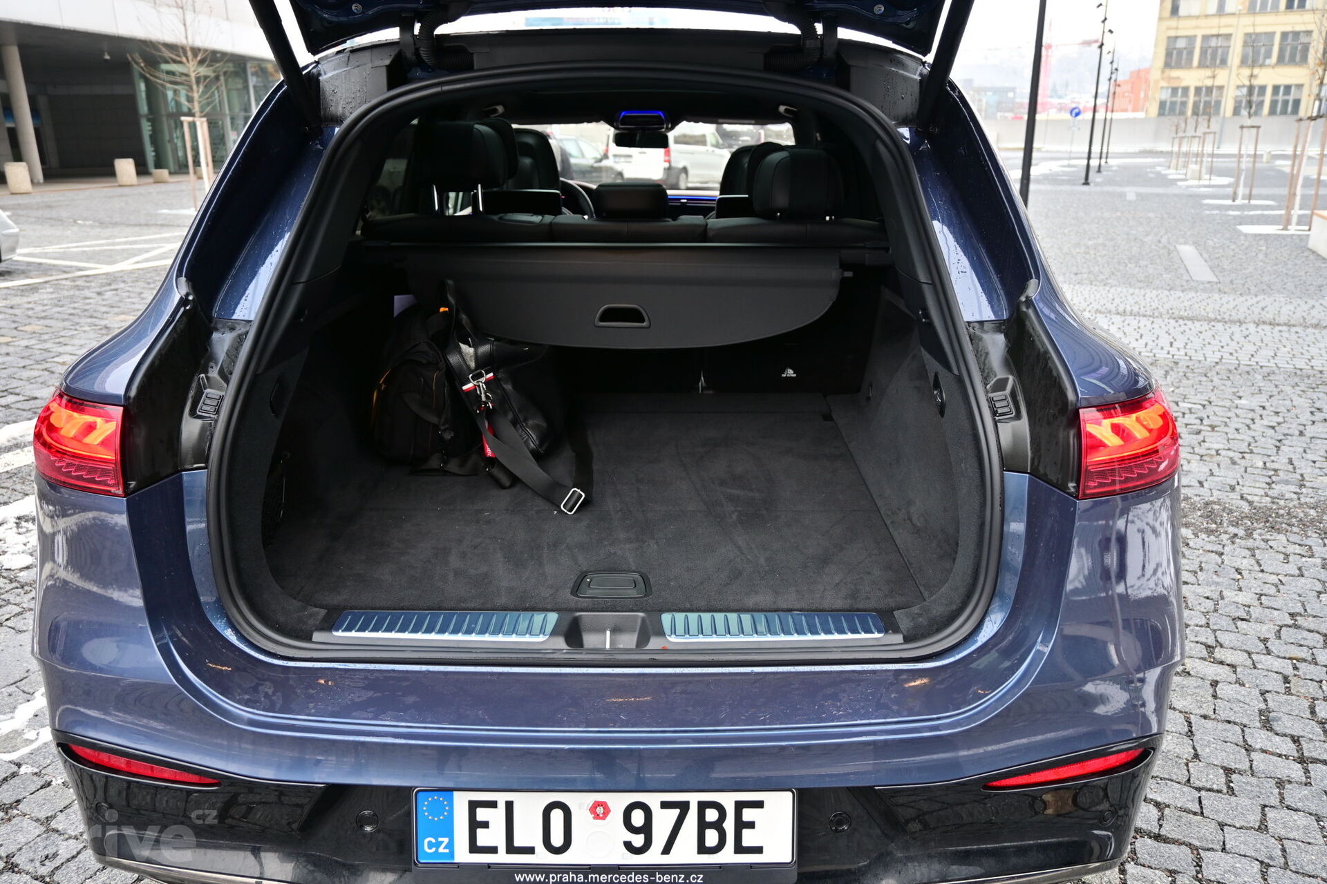 Mercedes-Benz EQS SUV