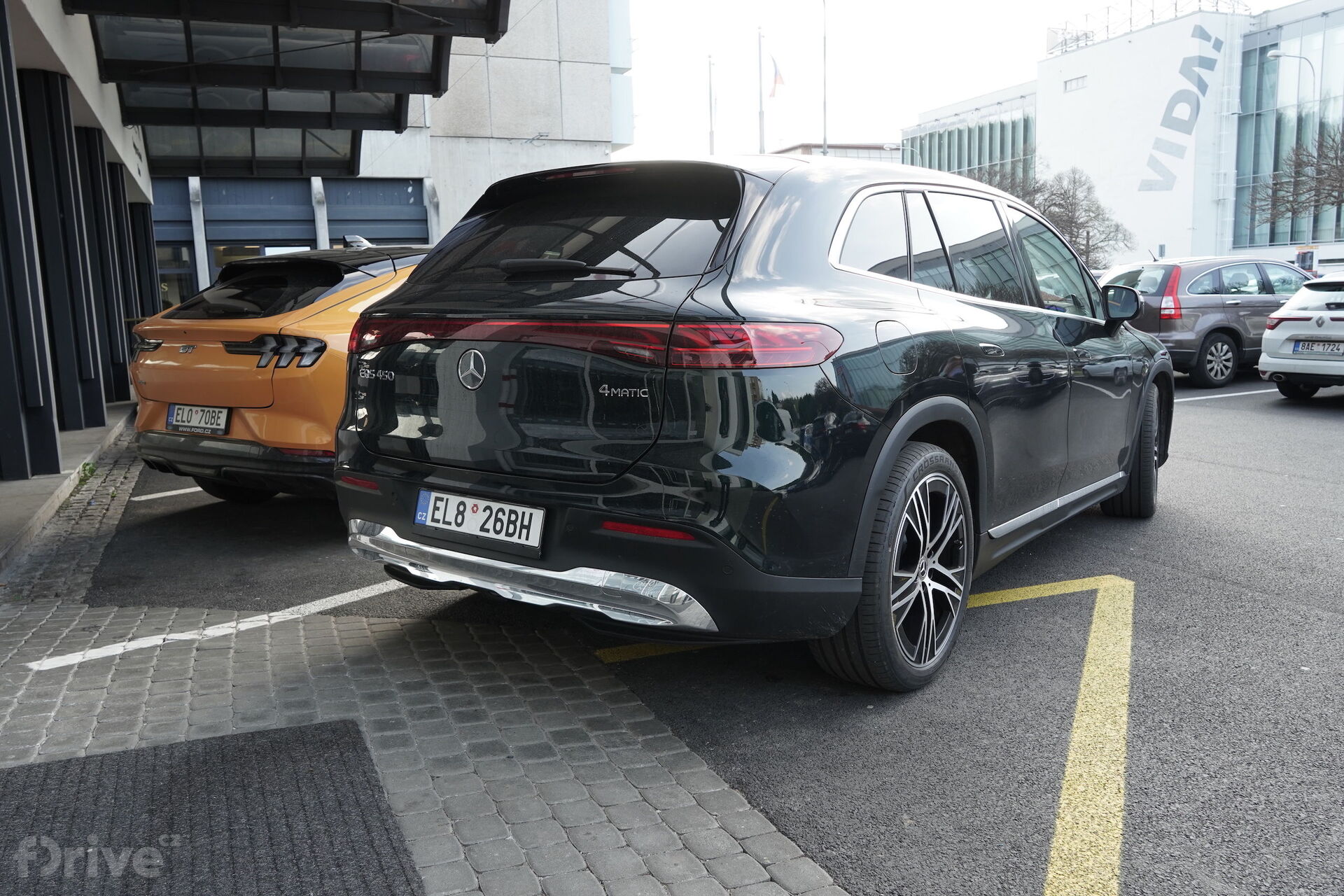 Mercedes-Benz EQS SUV