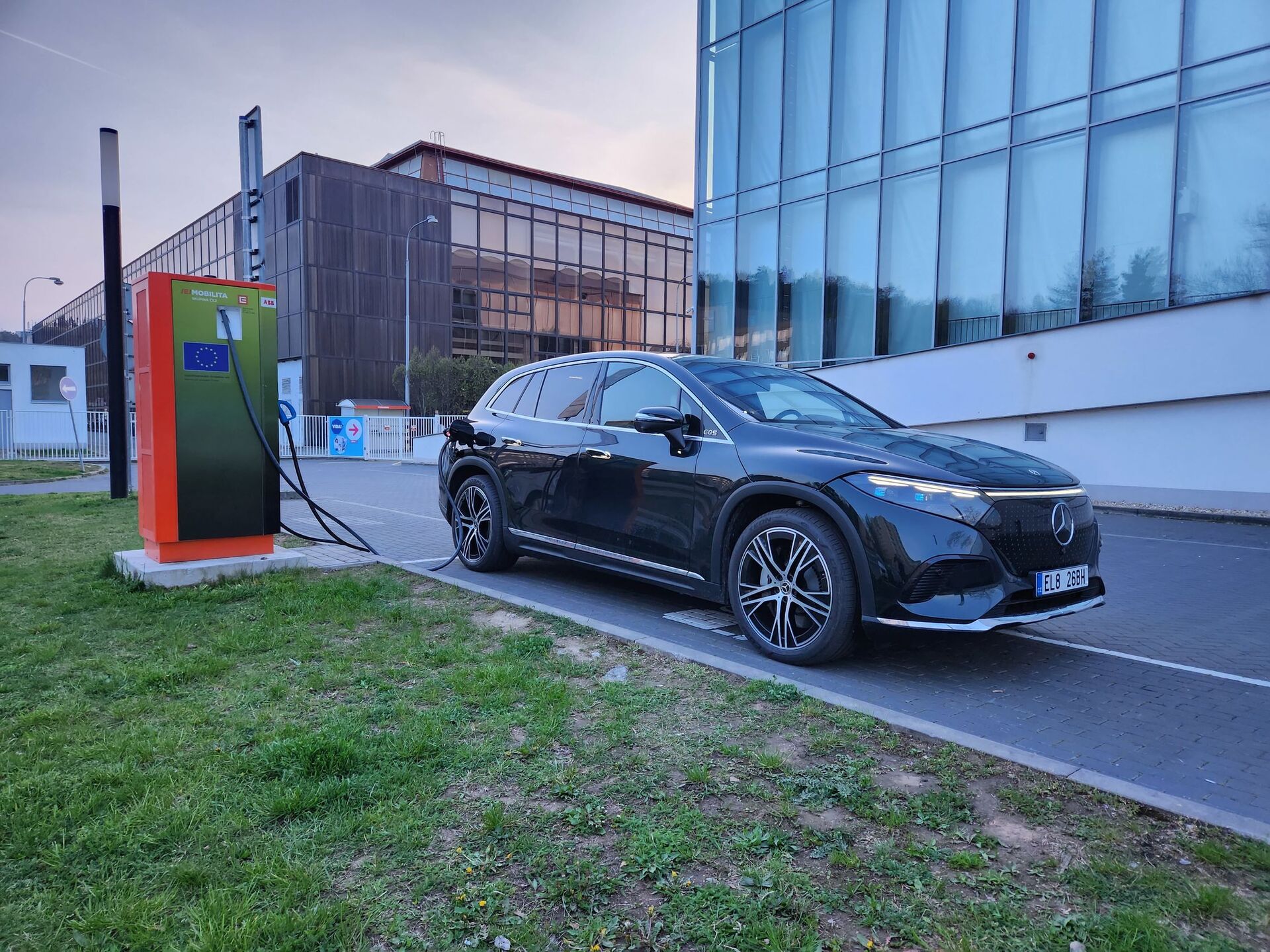 Mercedes-Benz EQS SUV