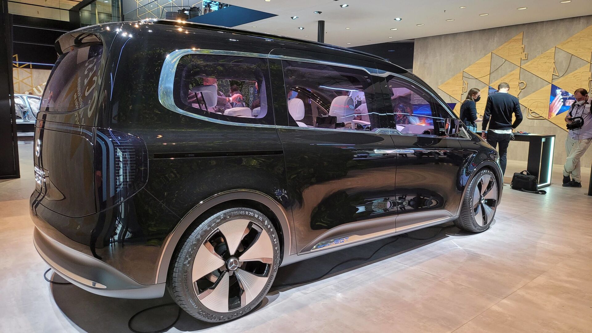 Mercedes-Benz EQT Concept