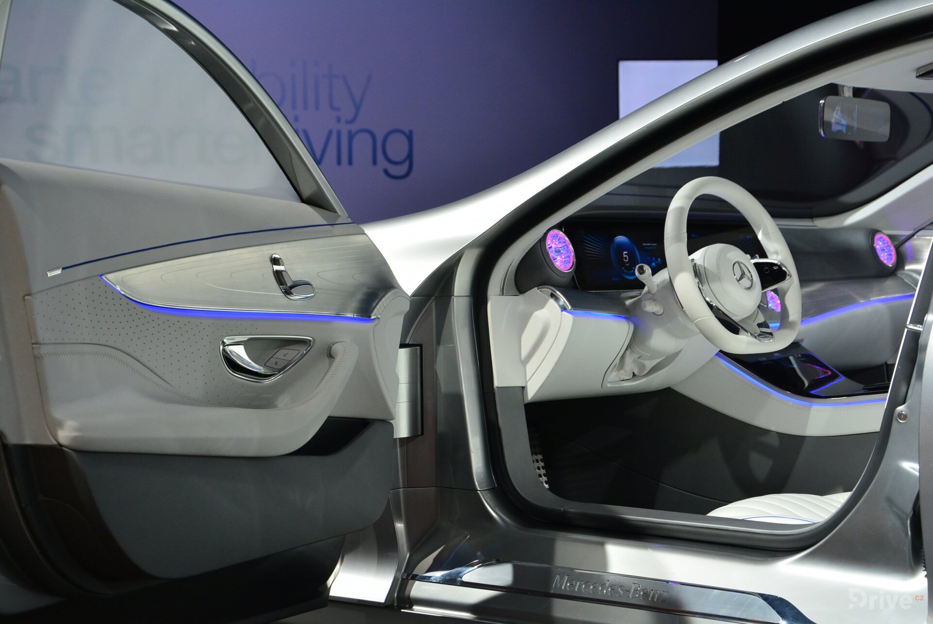 Mercedes-Benz F 015 Luxury in Motionc