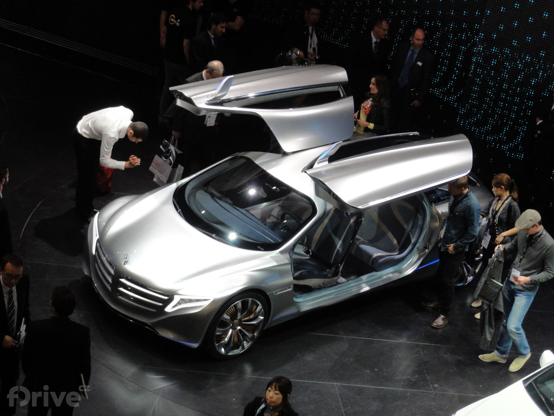 Mercedes-Benz F125! F-CELL Plug-In Hybrid