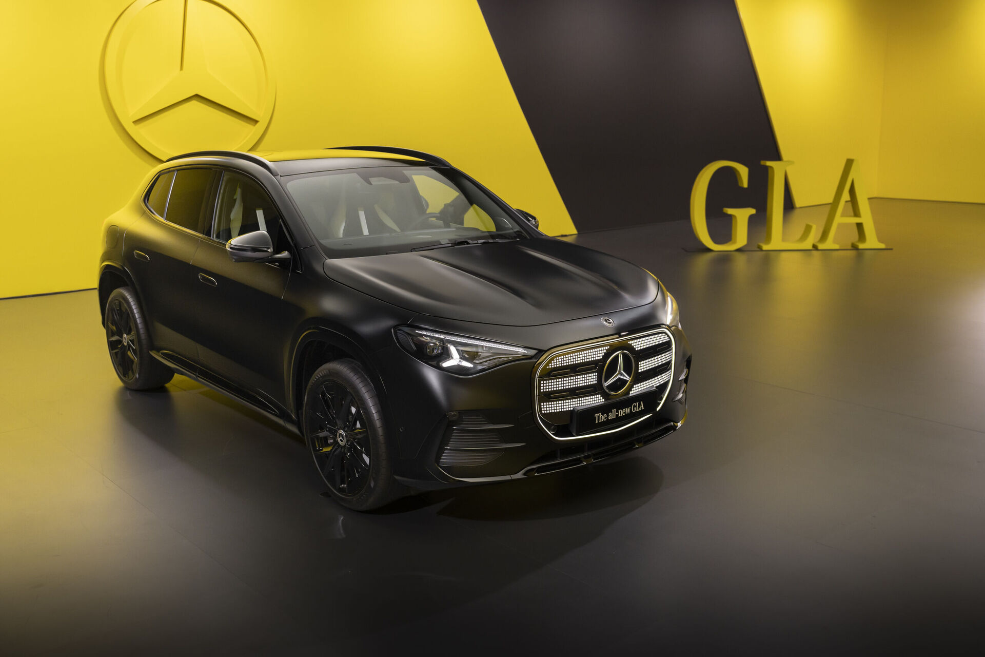 Mercedes-Benz GLA (2026)