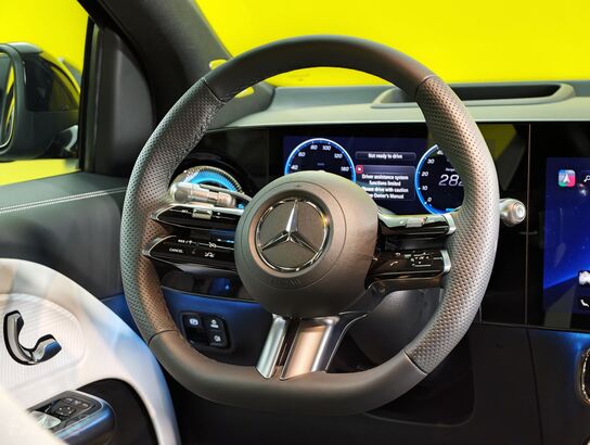Mercedes-Benz GLA (2026)