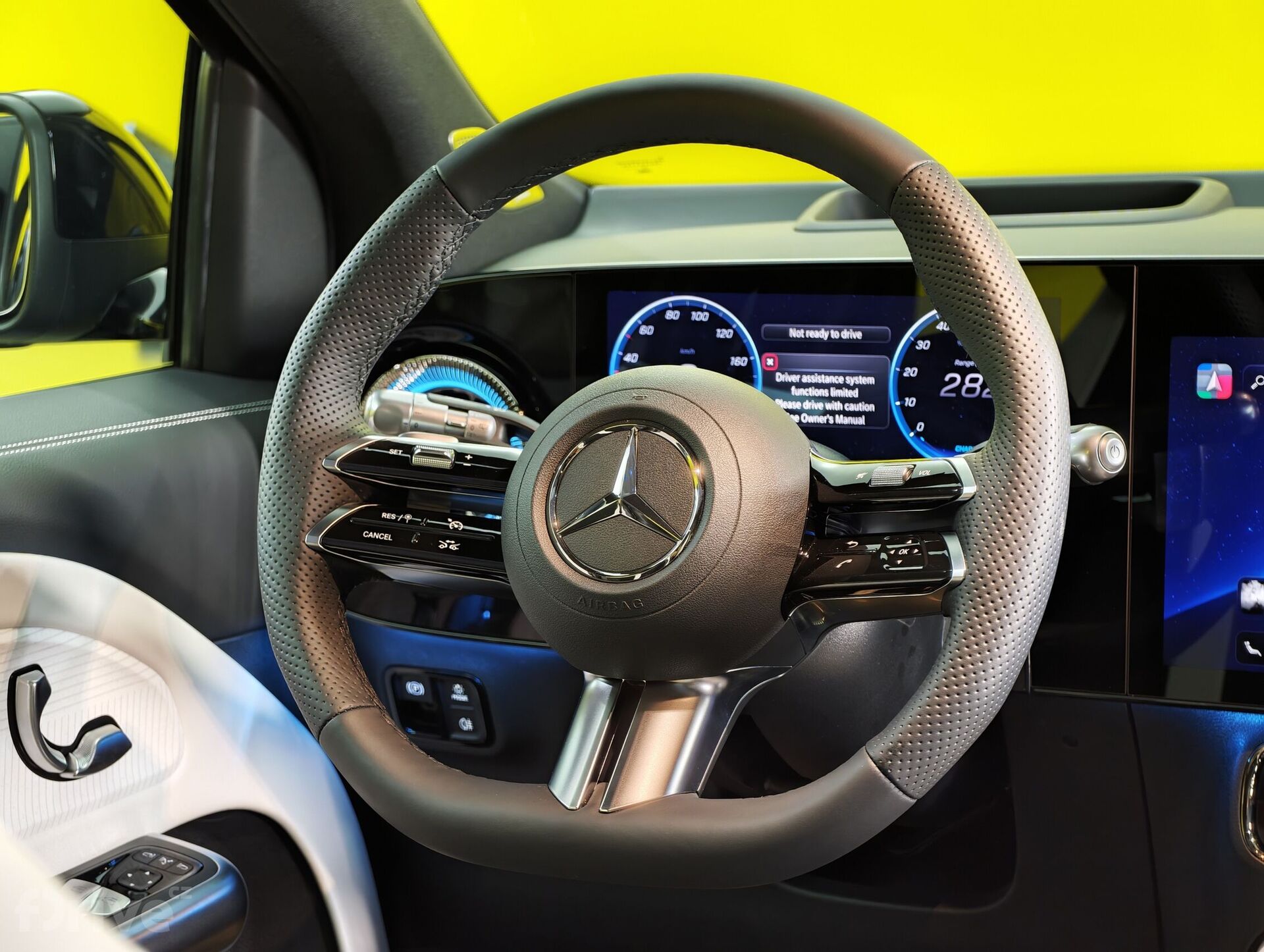 Mercedes-Benz GLA (2026)