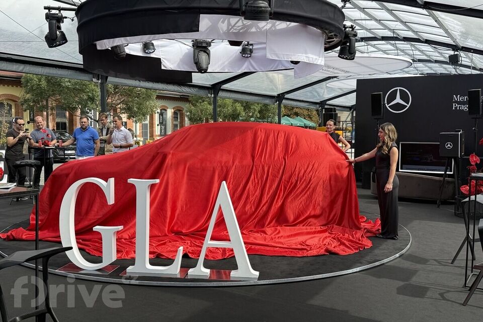 Mercedes Benz GLA (2026)