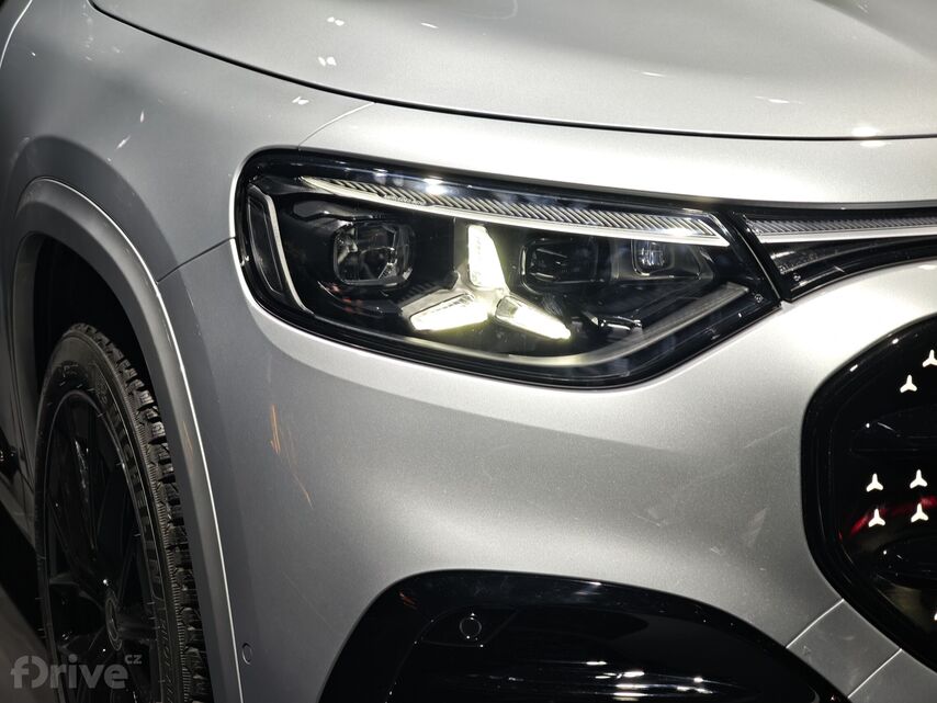 Mercedes-Benz GLB (2025)