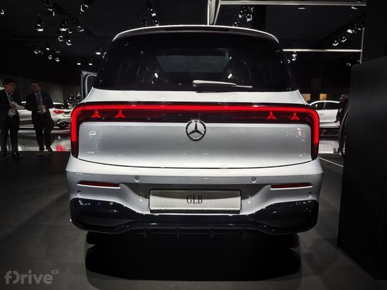 Mercedes-Benz GLB (2025)