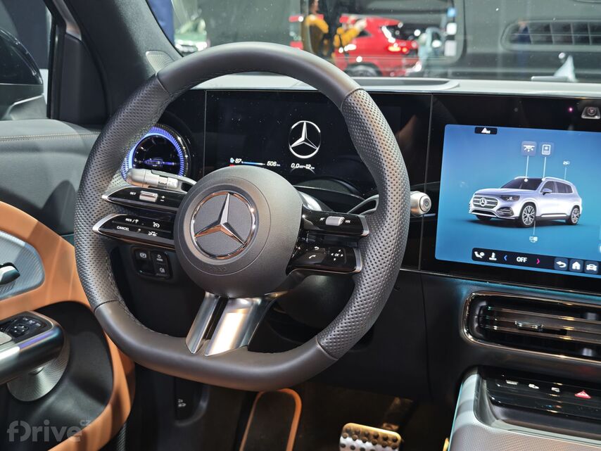 Mercedes-Benz GLB (2025)