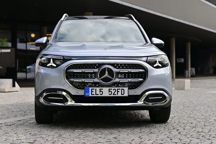 Mercedes-Benz GLB (2025)