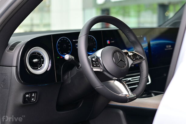 Mercedes-Benz GLB (2025)