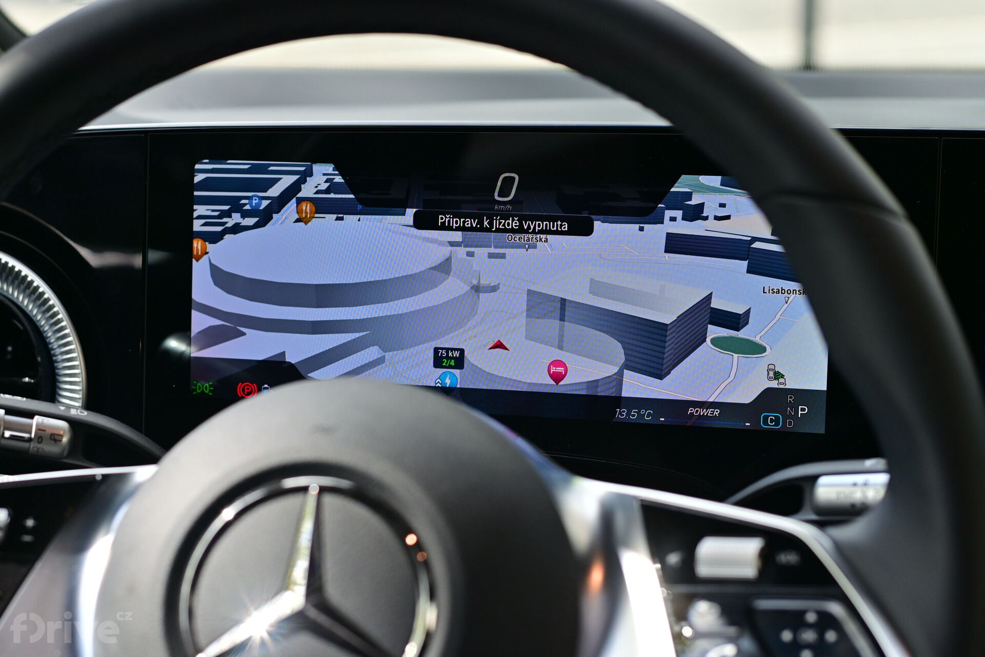 Mercedes-Benz GLB (2025)