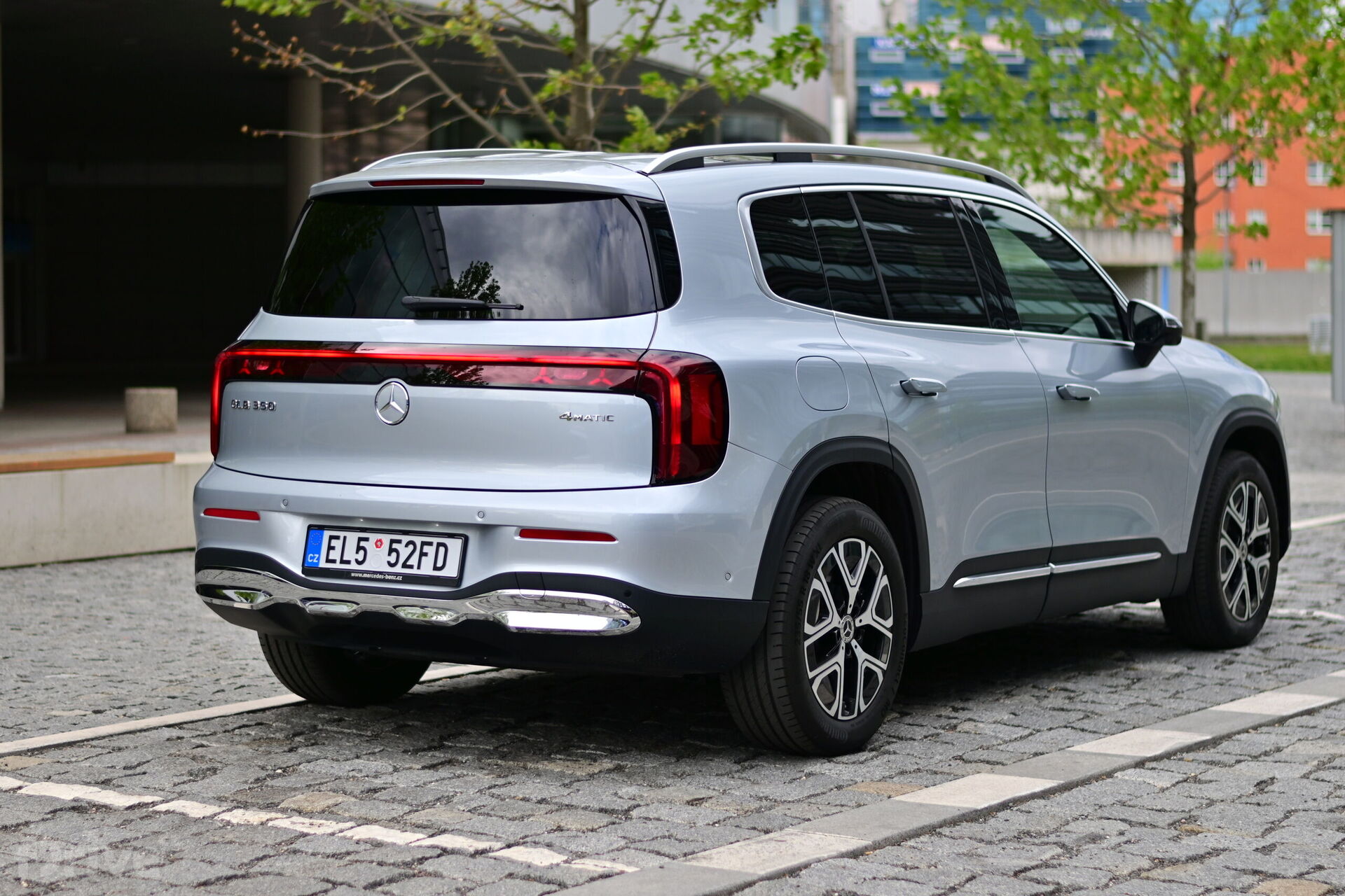 Mercedes-Benz GLB (2025)
