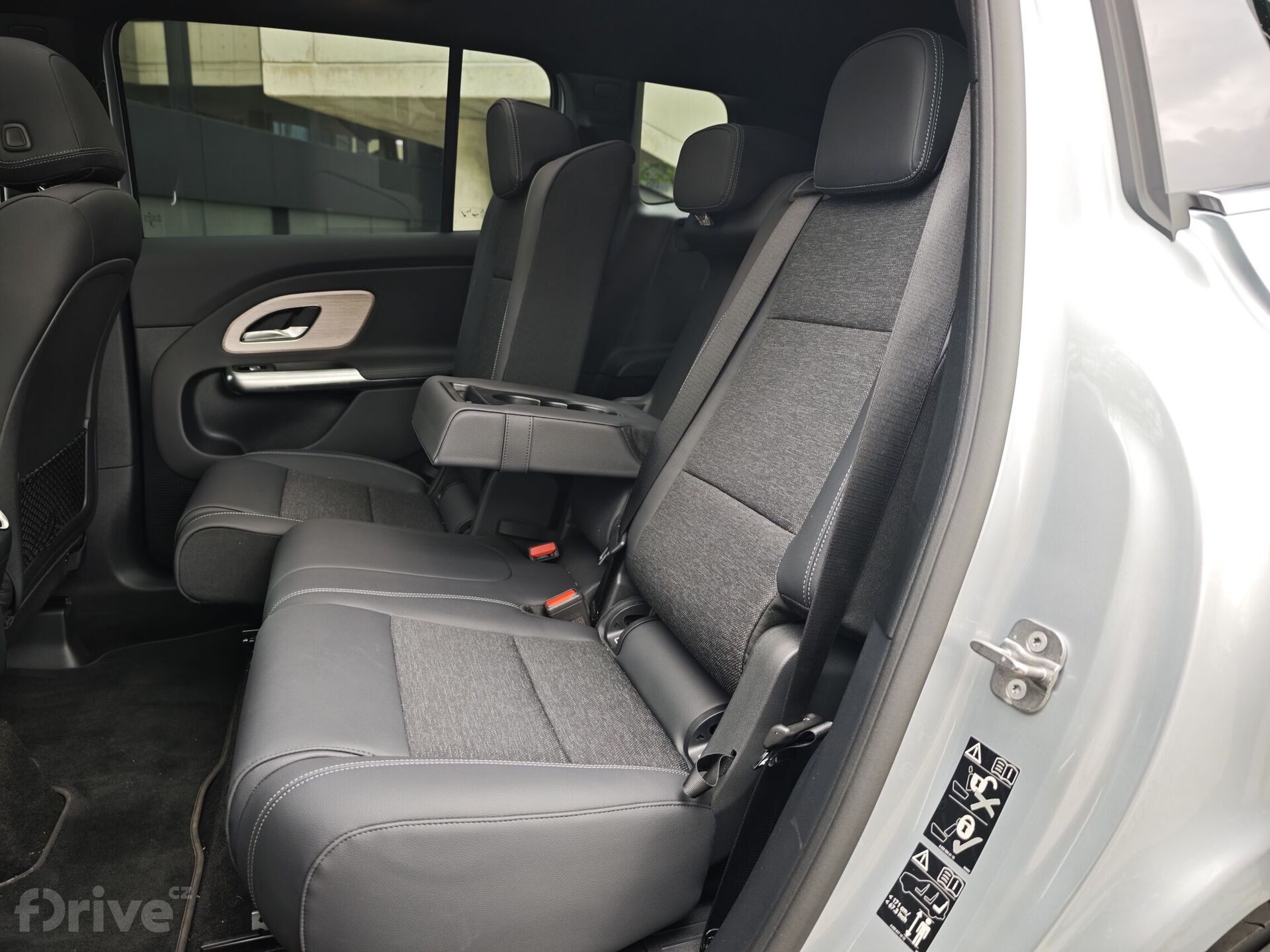 Mercedes-Benz GLB (2025)