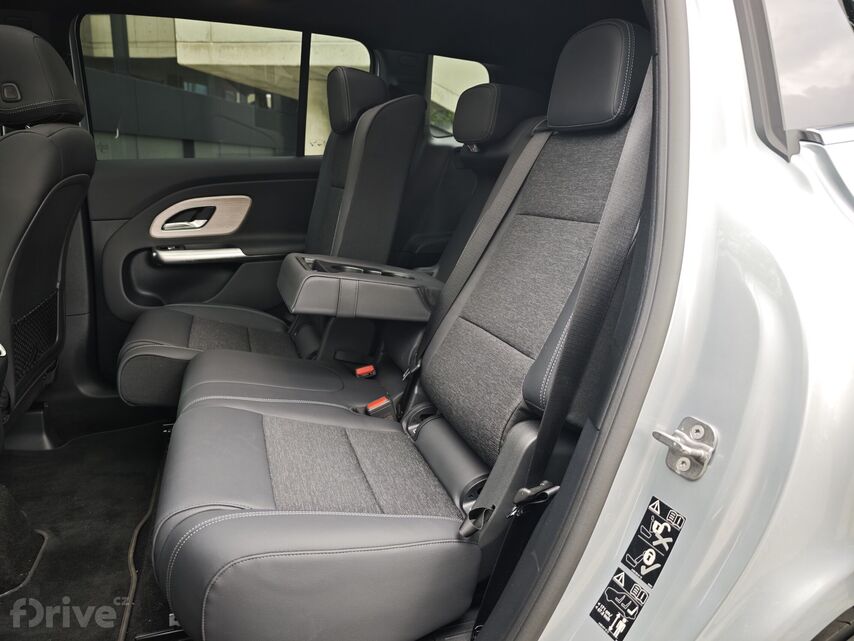 Mercedes-Benz GLB (2025)