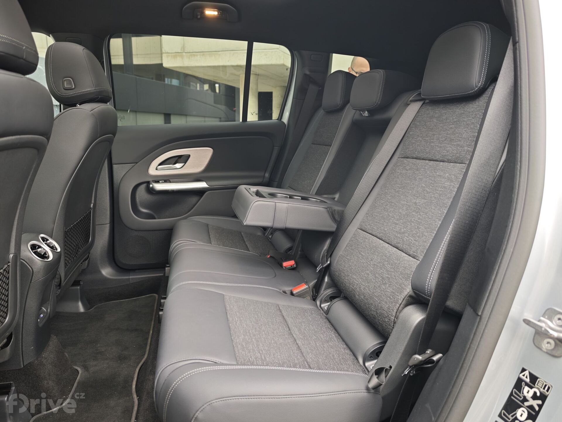 Mercedes-Benz GLB (2025)