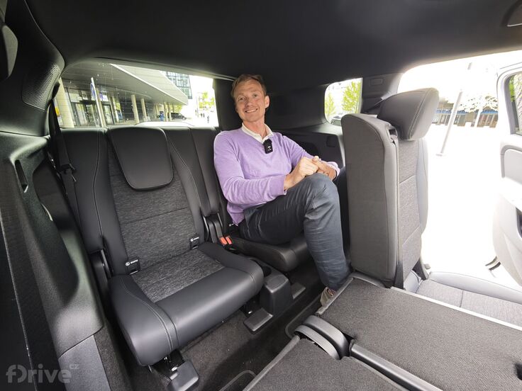 Mercedes-Benz GLB (2025)