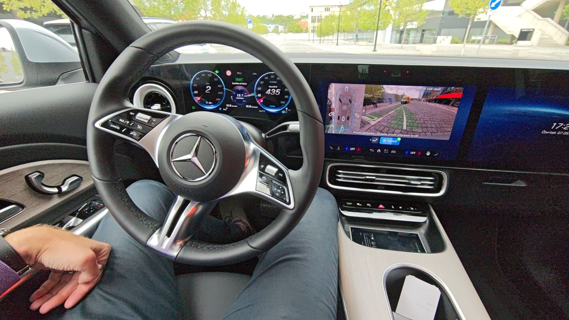 Mercedes-Benz GLB (2025)