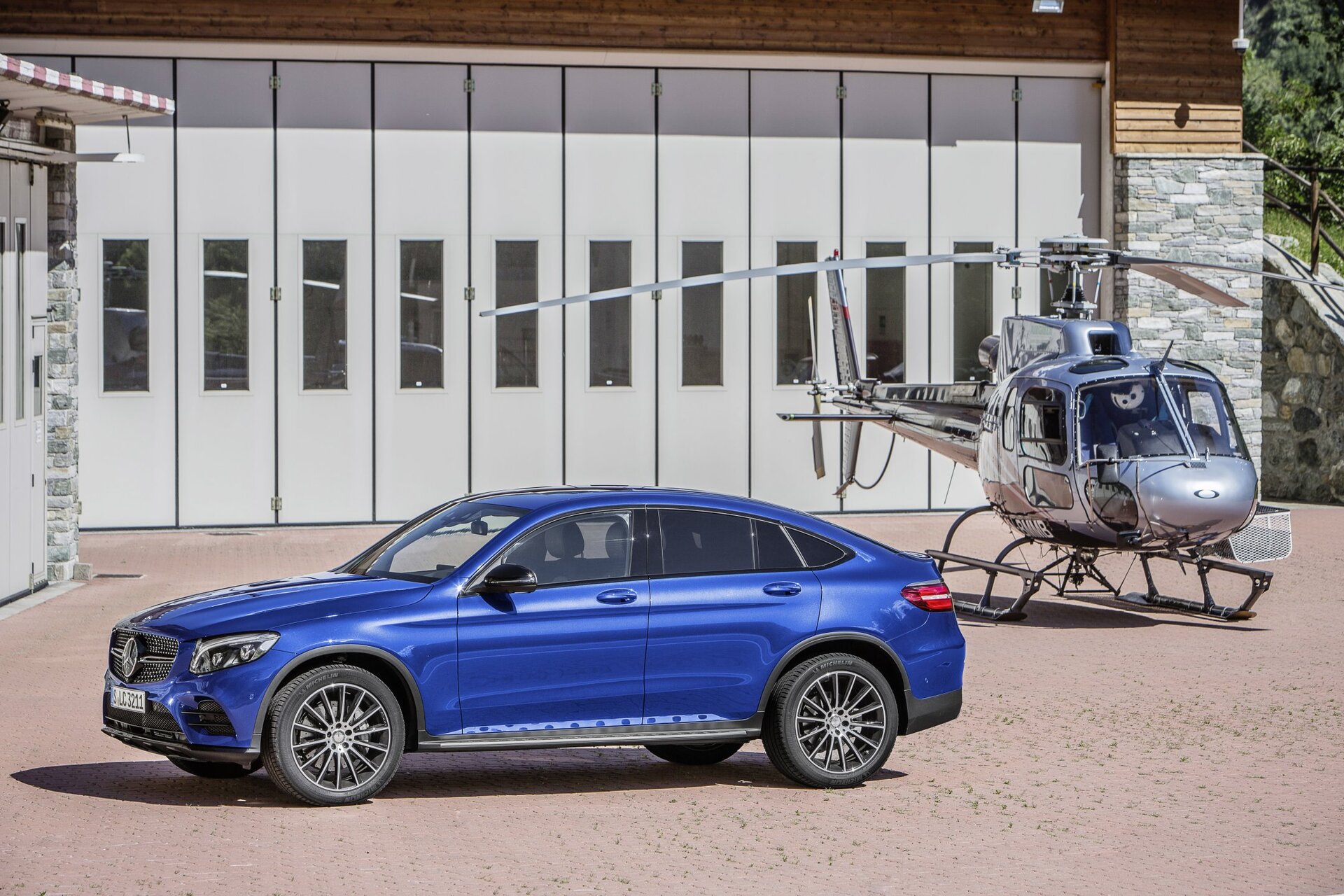 Mercedes-Benz GLC (2016)
