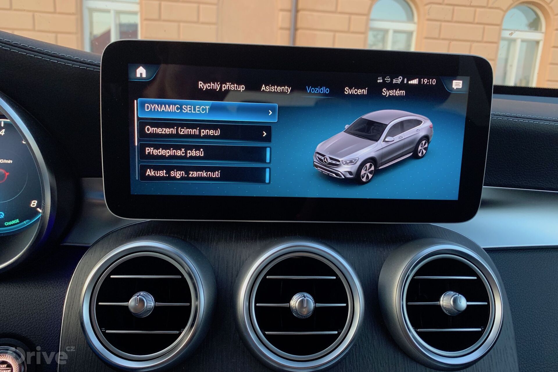 Mercedes-Benz GLC (2019)