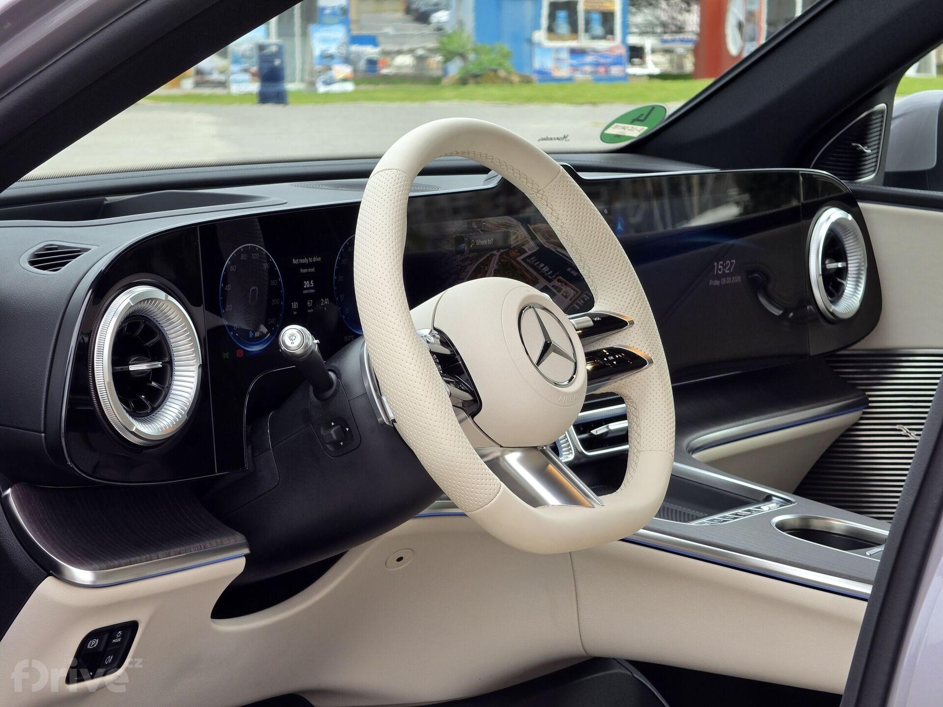 Mercedes-Benz GLC (2025)