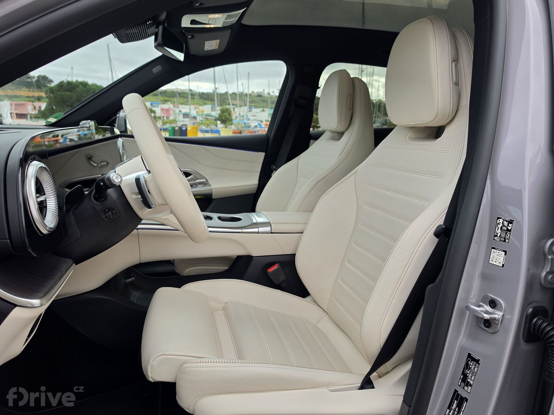 Mercedes-Benz GLC (2025)