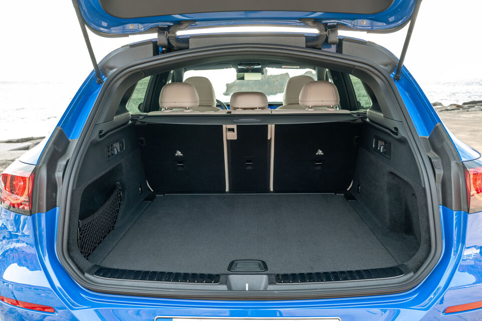 Mercedes-Benz GLC (2025)