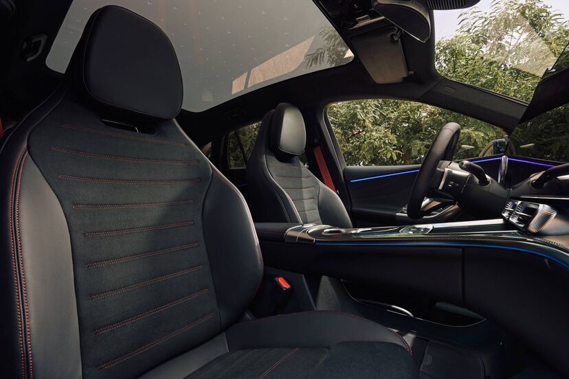 Mercedes-Benz GLC (2025)