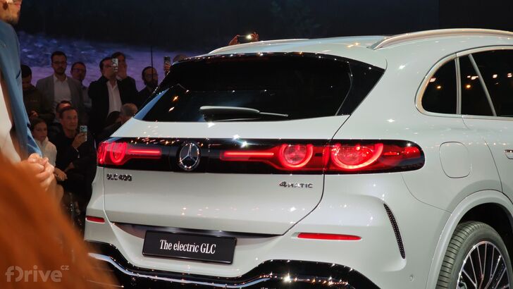 Mercedes-Benz GLC (2025)