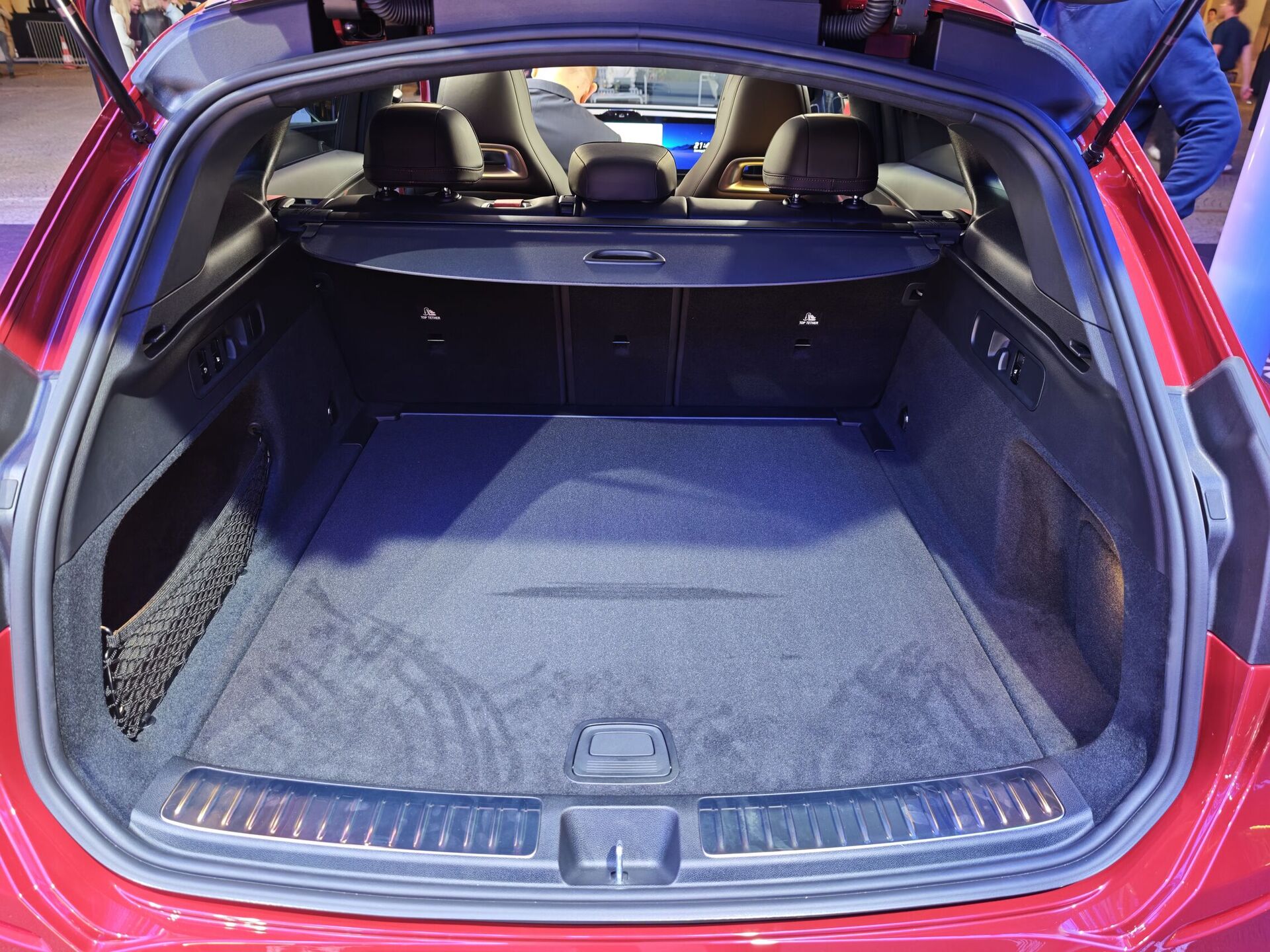 Mercedes-Benz GLC (2025)