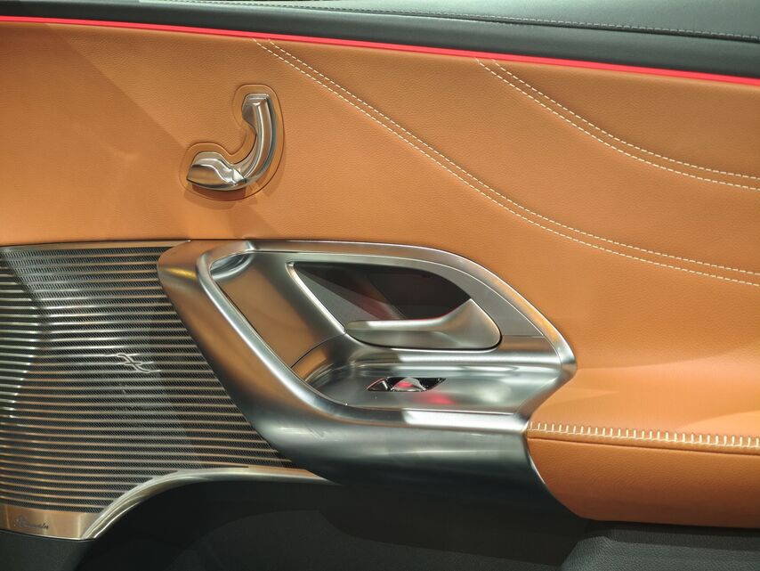 Mercedes-Benz GLC (2025)