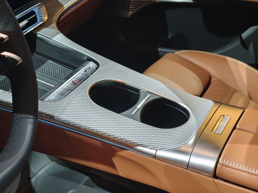 Mercedes-Benz GLC (2025)