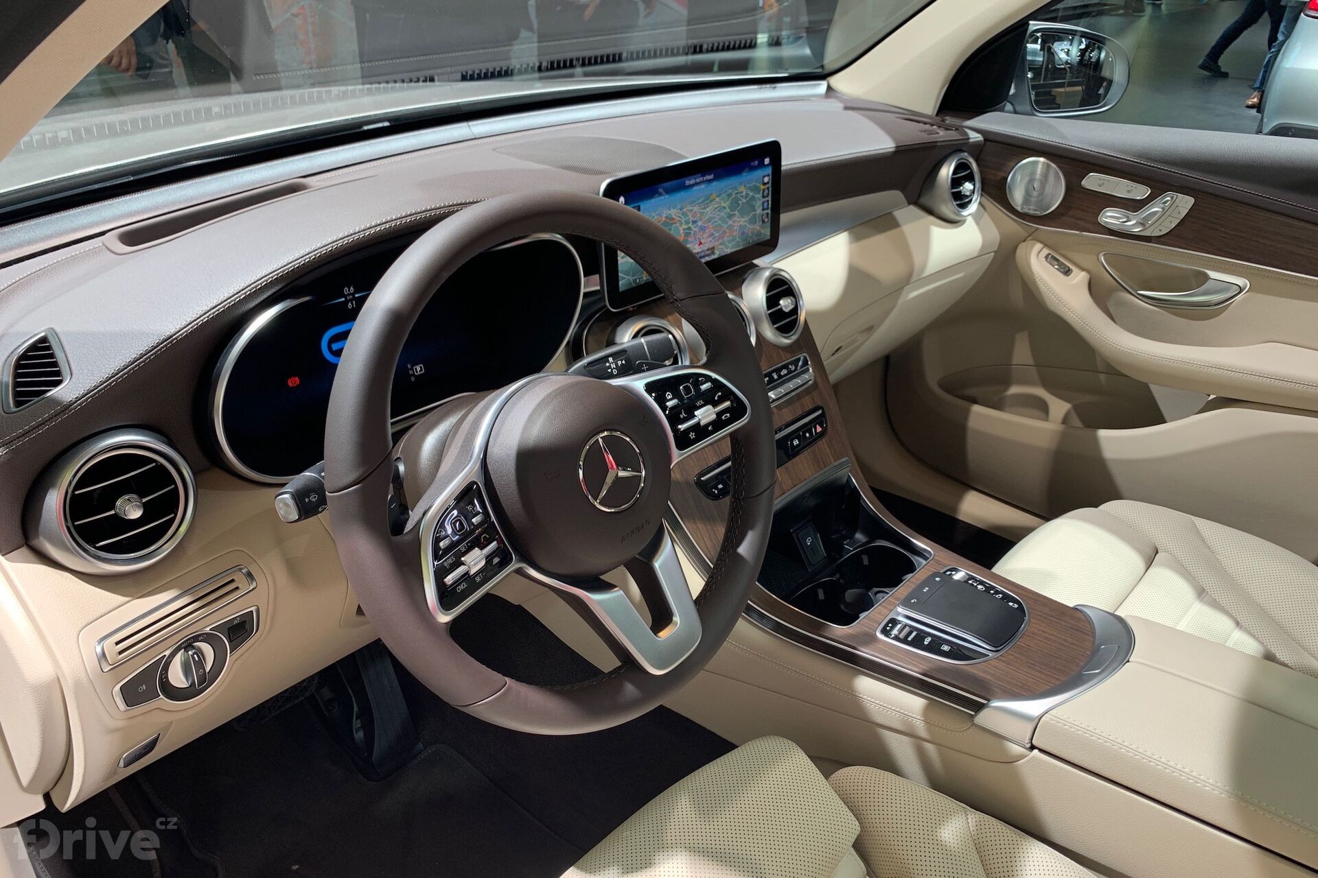 Mercedes-Benz GLC 300e (2019)