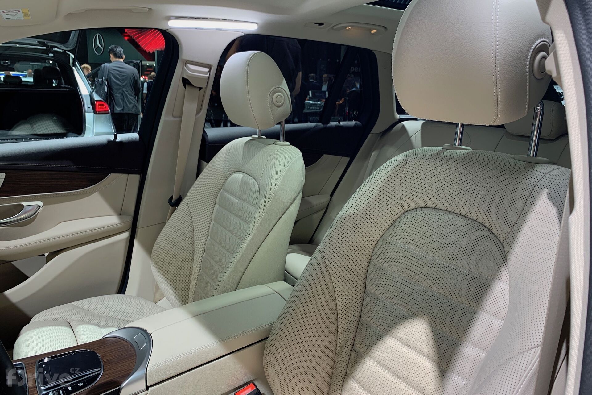 Mercedes-Benz GLC 300e (2019)