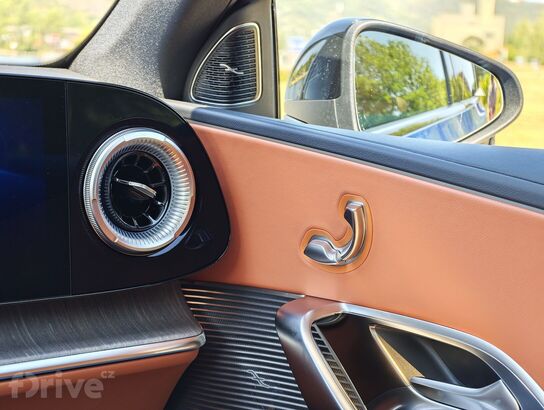 Mercedes-Benz GLC EQ (2025)