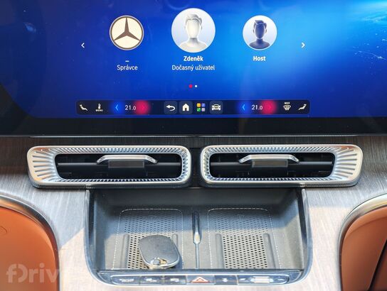 Mercedes-Benz GLC EQ (2025)