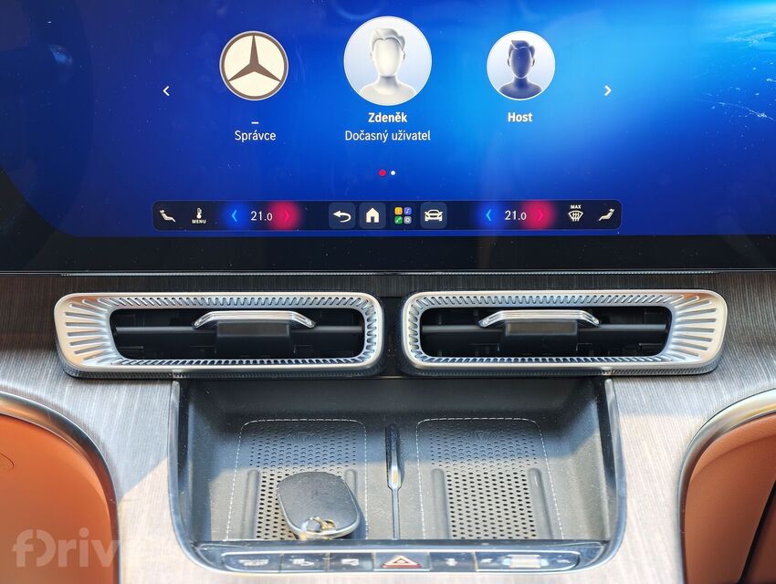Mercedes-Benz GLC EQ (2025)