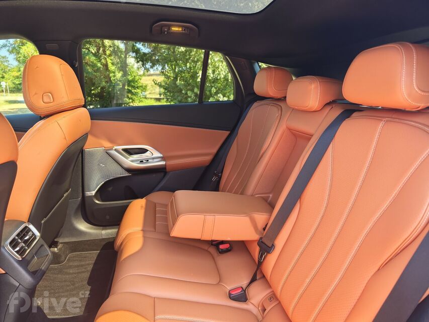 Mercedes-Benz GLC EQ (2025)