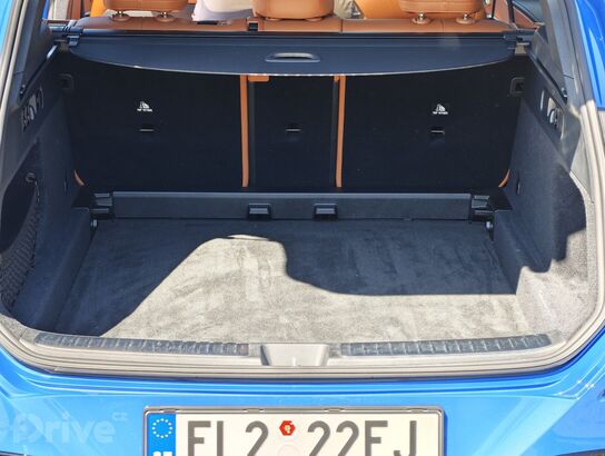 Mercedes-Benz GLC EQ (2025)