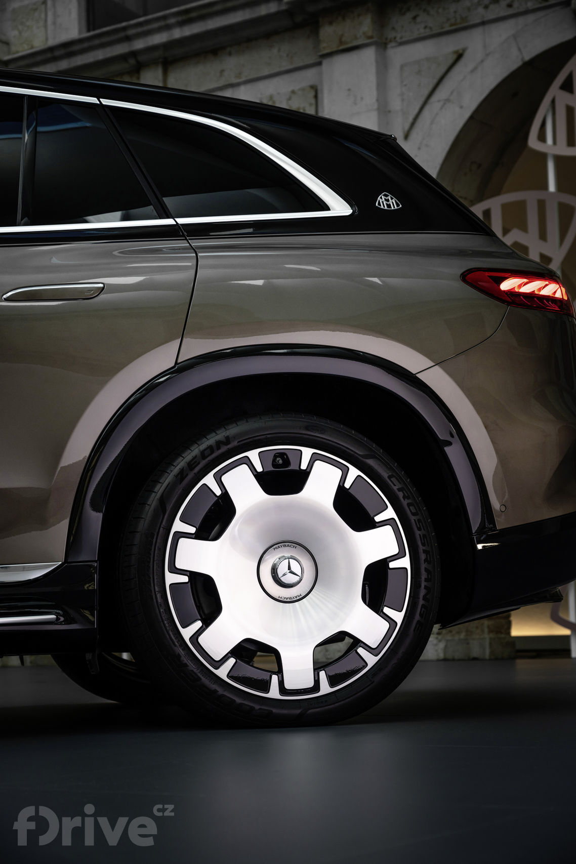 Mercedes-Benz Maybach EQS SUV