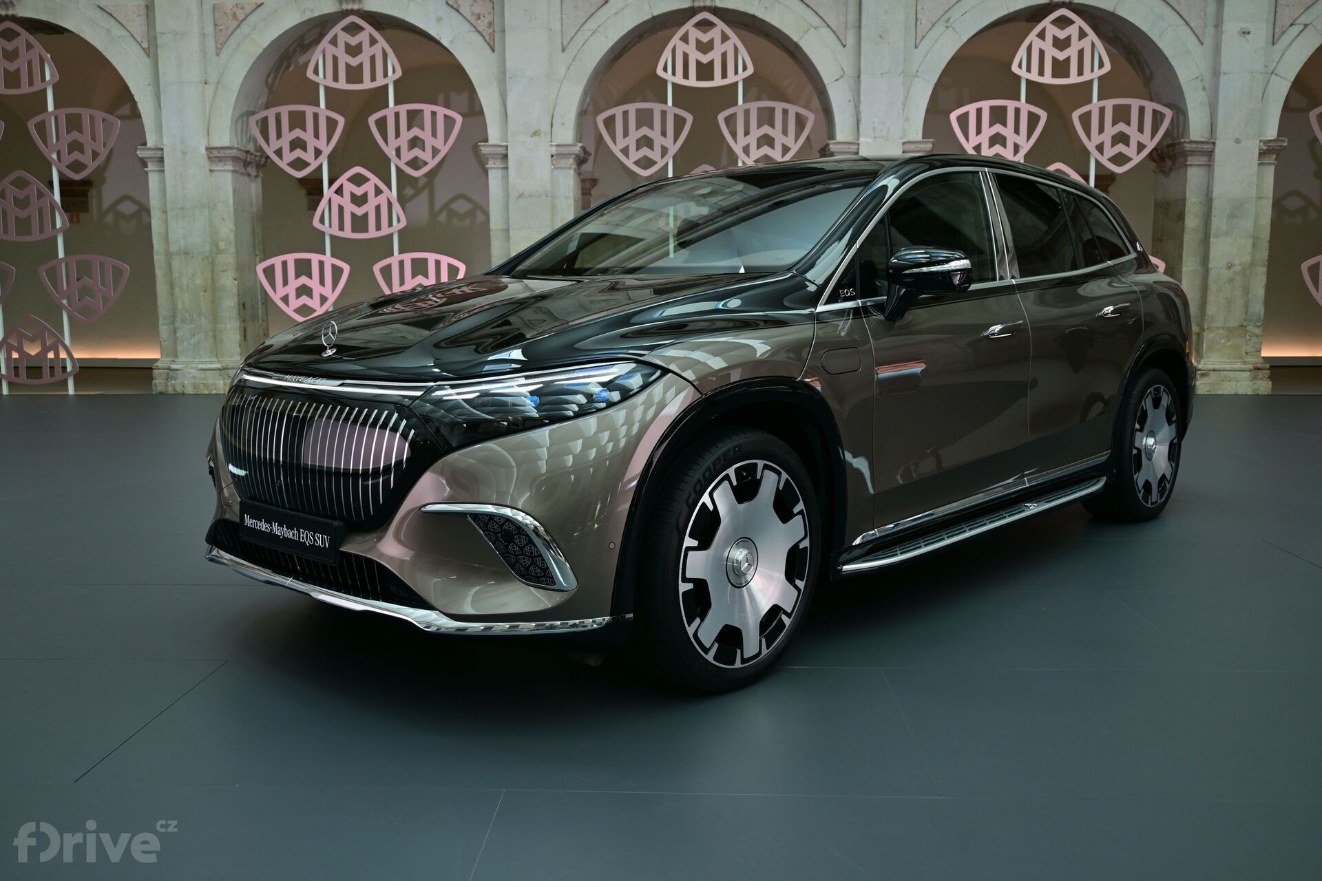 Mercedes-Benz Maybach EQS SUV