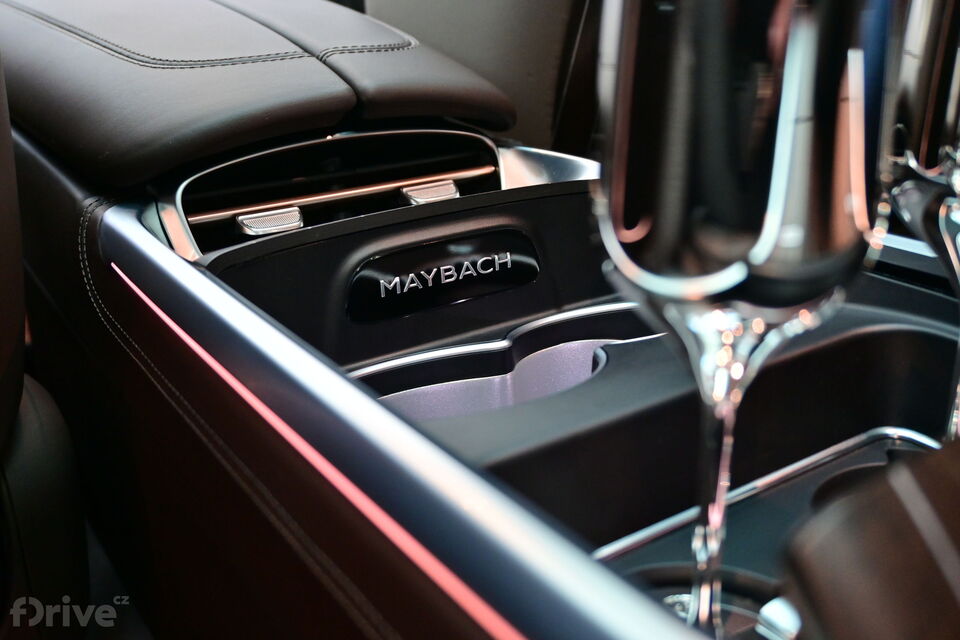 Mercedes-Benz Maybach EQS SUV